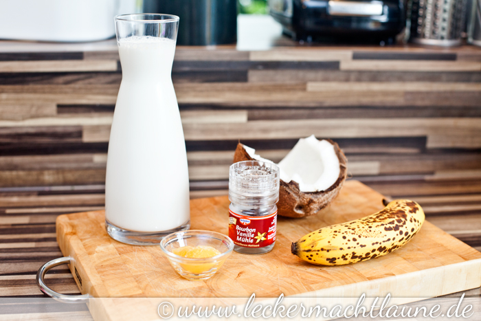 SmoothieDay: Bananen-Kokos-Shake mit Zitronennote - lecker macht laune