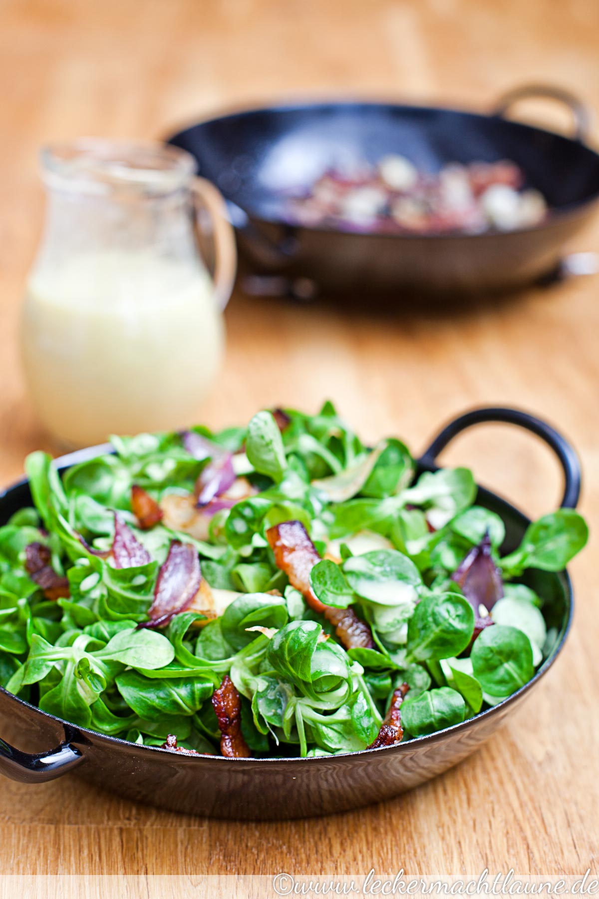 Feldsalat mit Speck und Orangendressing