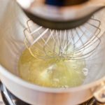 Schoko-Kokos-Kuchen mit karamellisierten Bananen