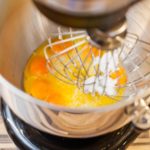 Schoko-Kokos-Kuchen mit karamellisierten Bananen