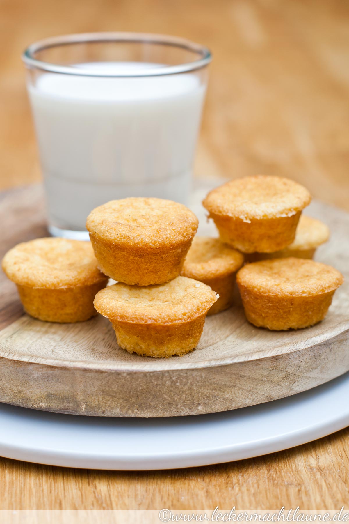 Mini-Kokos-Muffins {frisch aus dem ofen} - lecker macht laune