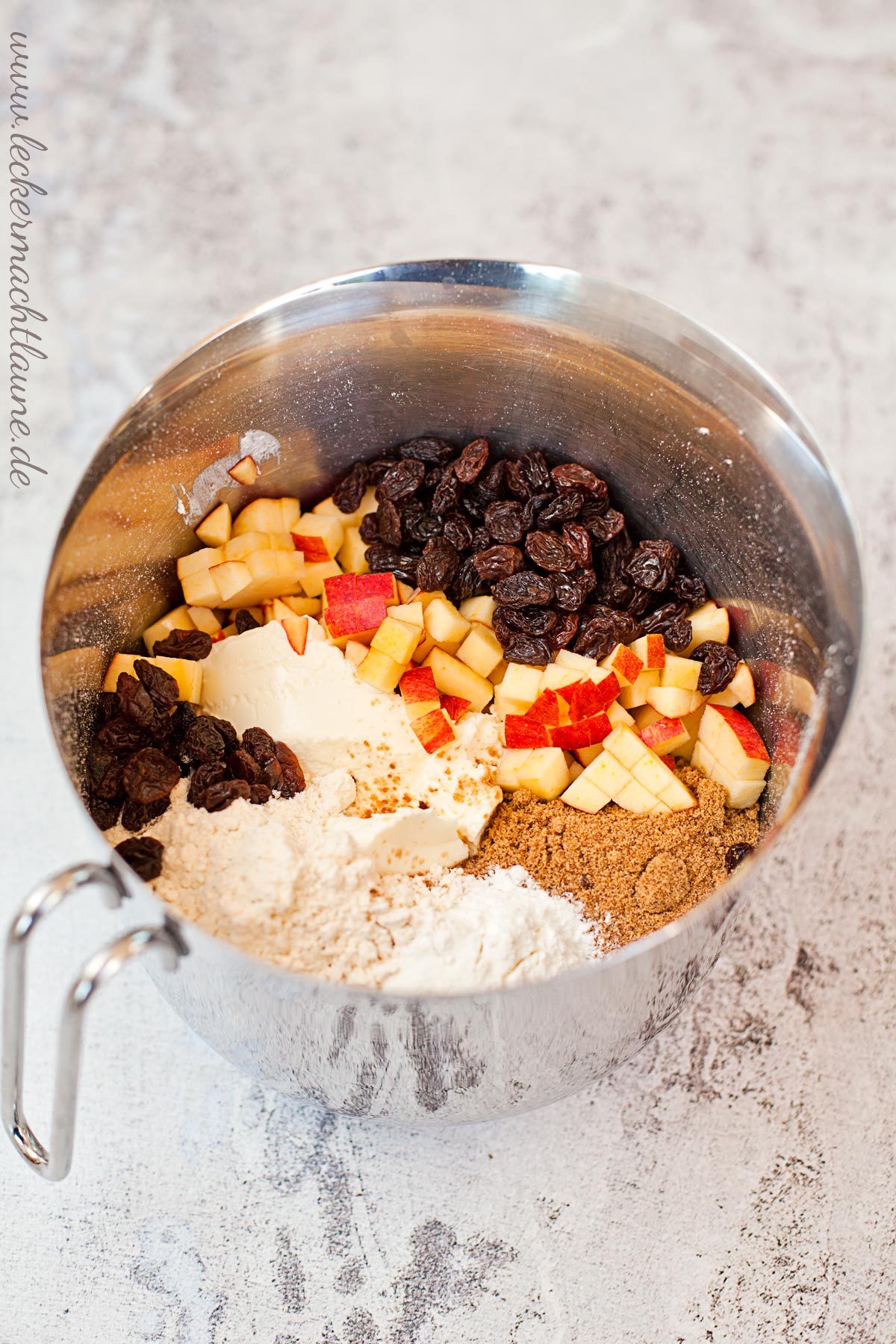 Apfel-Quark-Taler mit Rosinen
