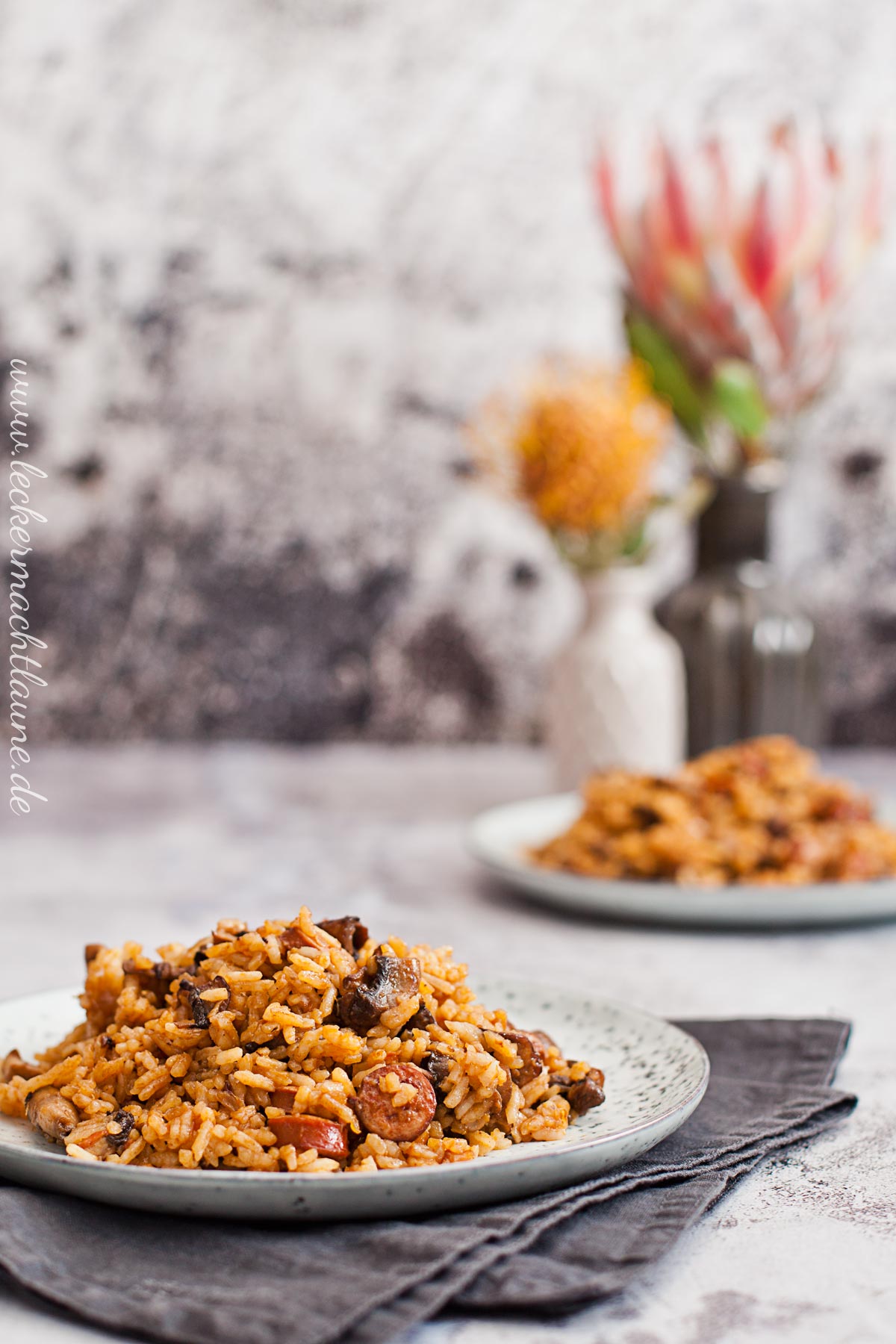 Reis und Würstchen in Tomaten-Pilz-Sauce {feierabendküche} 