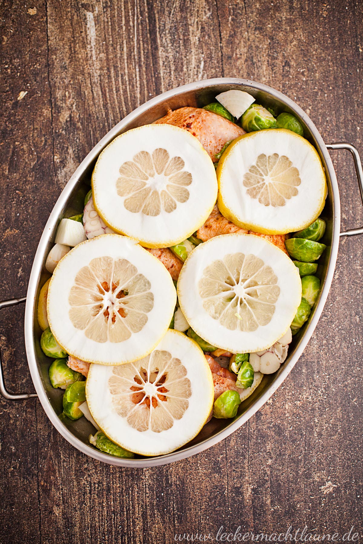 Zitronen-Hähnchenschenkel mit Knoblauch und Rosenkohl - lecker macht laune