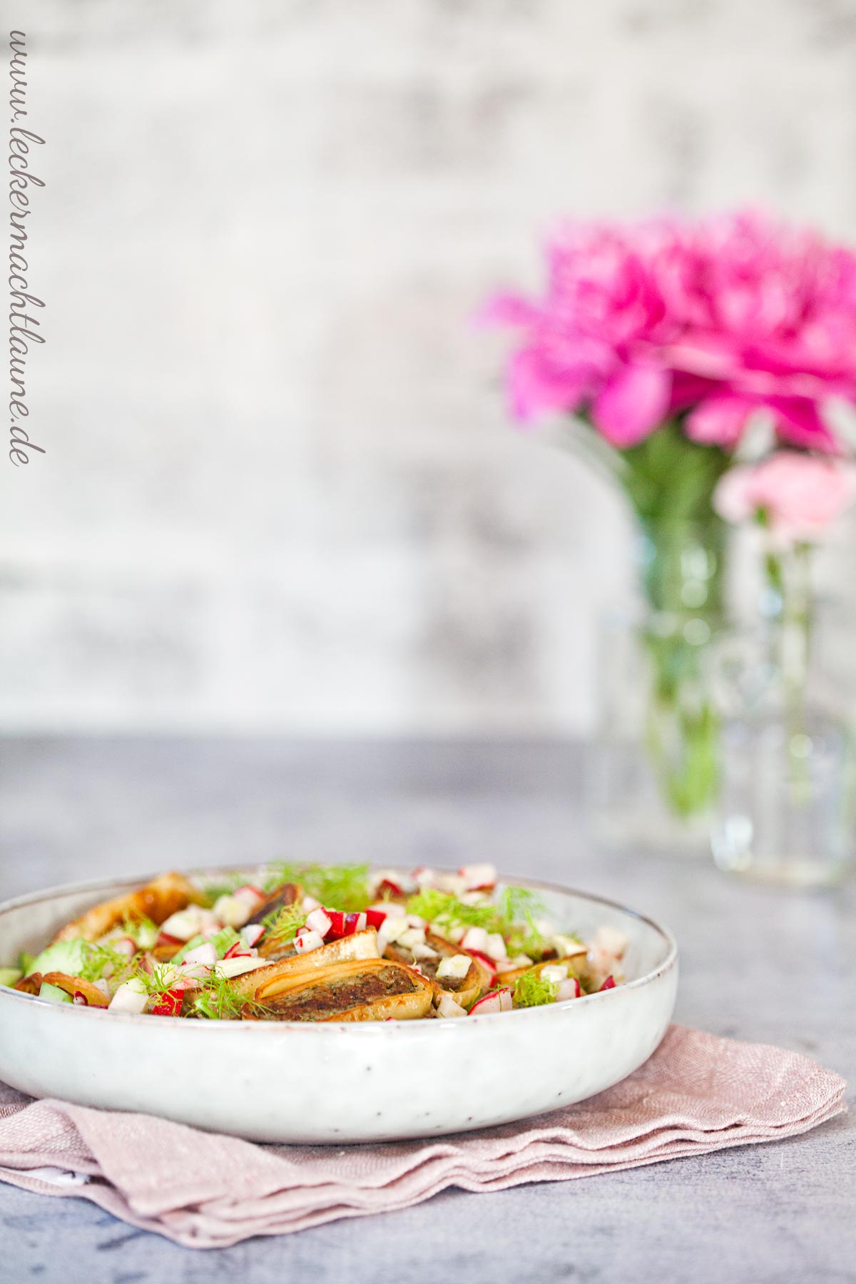 Maultaschen-Gurken-Salat