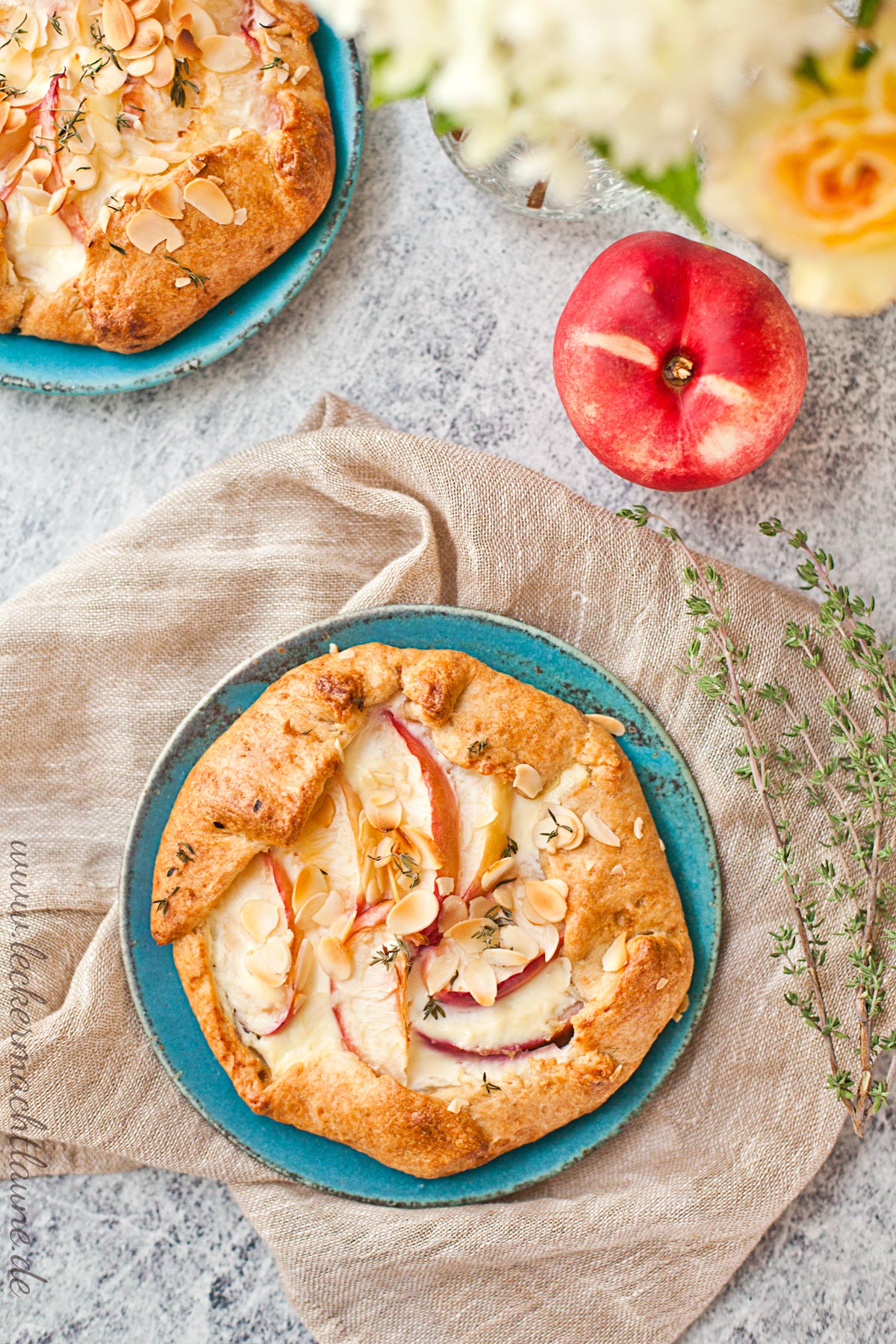 Nektarinen-Ricotta-Galette