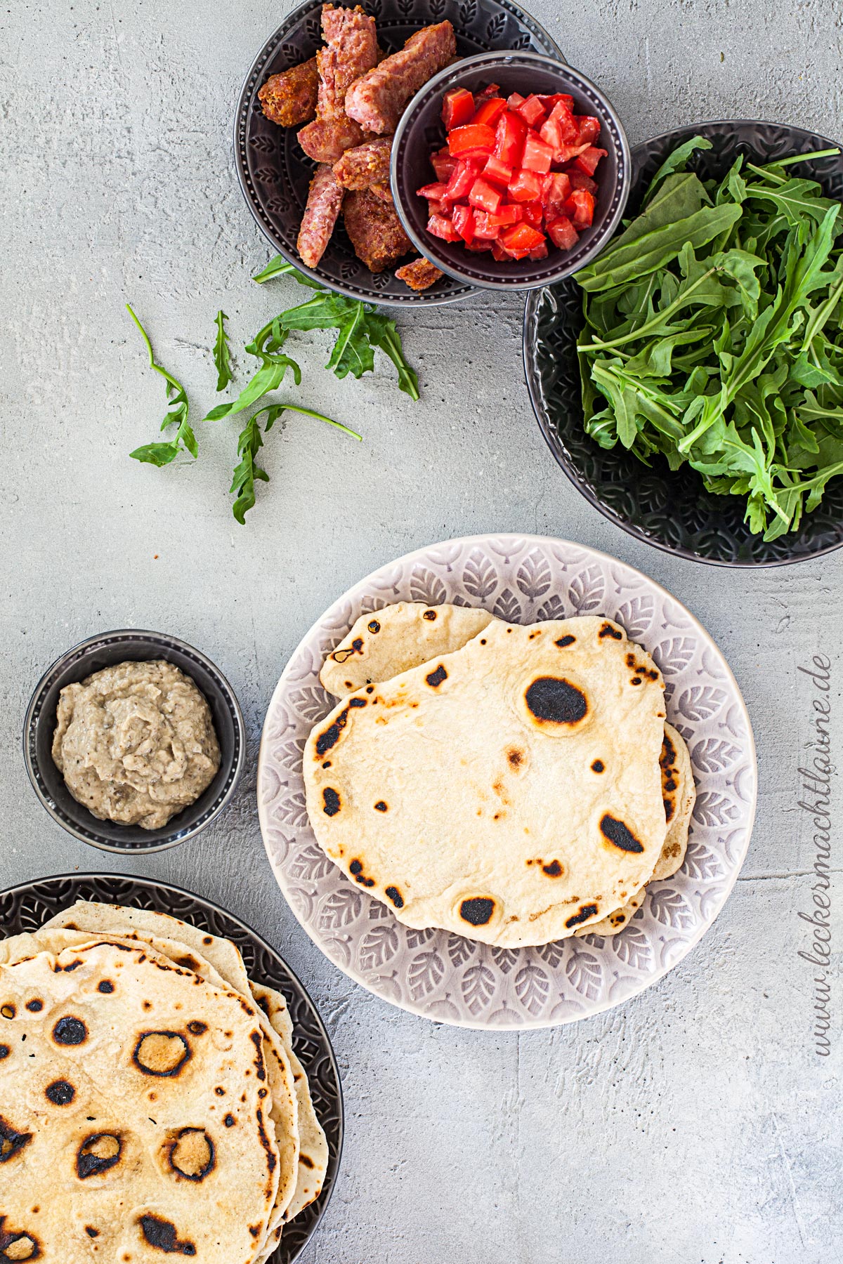 Dinkel-Tortillas mit Salsiccia