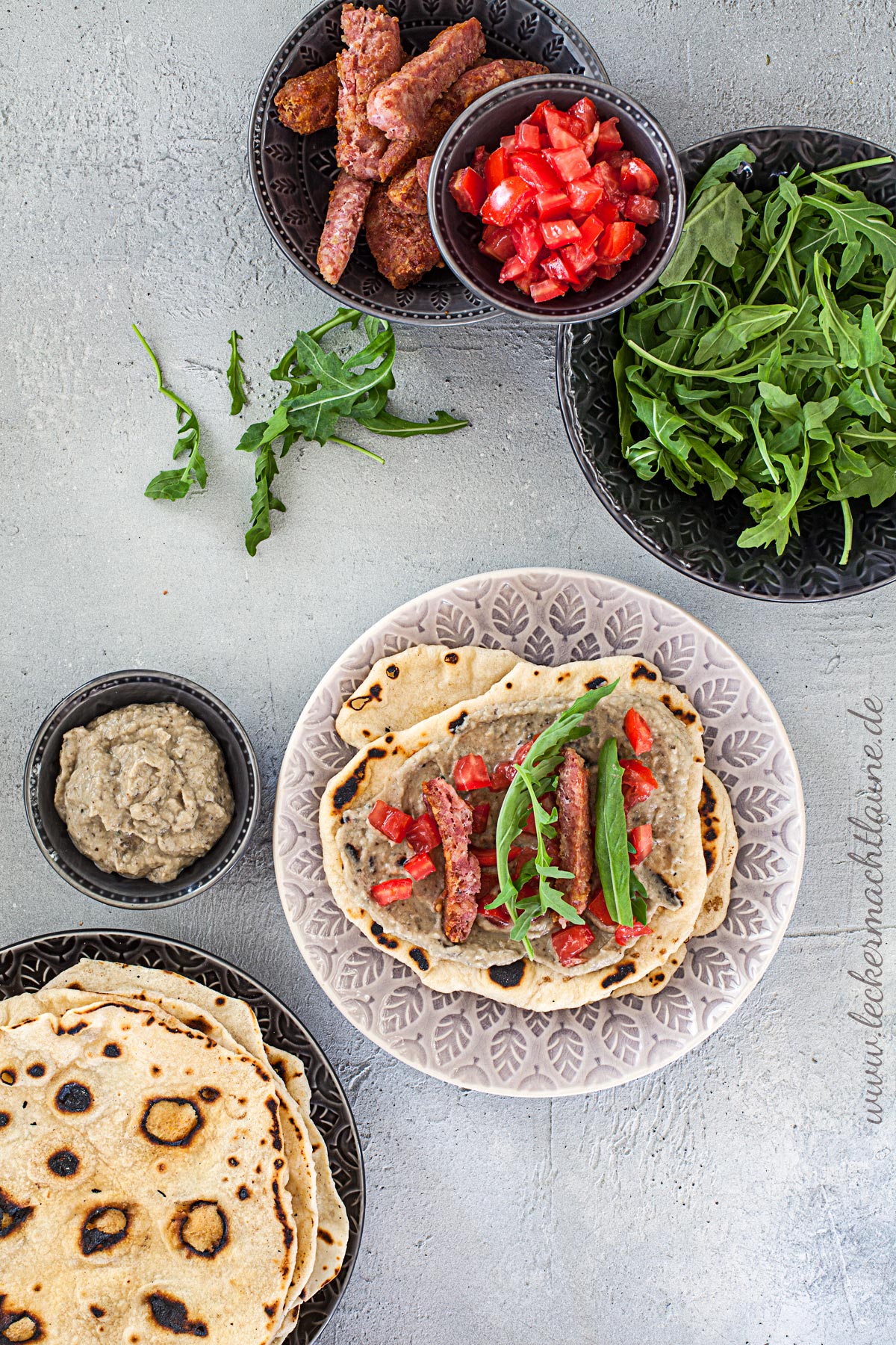 Dinkel-Tortillas mit Salsiccia