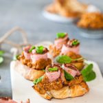 Crostini mit Süßkartoffel und sous-vide gegarter Entenbrust aus dem Thermomix<sup>®</sup>