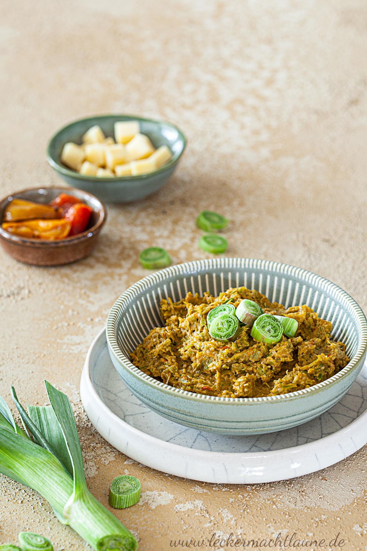 Knoblauchgrün-Paprika-Pesto