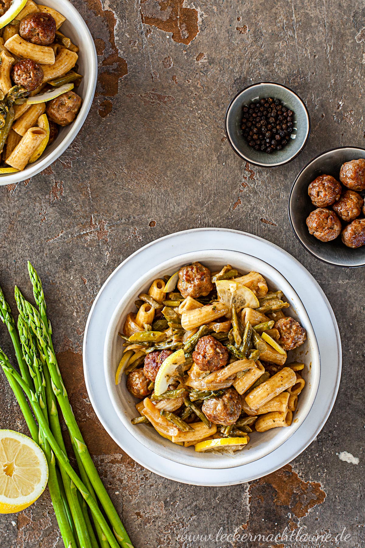 Pasta mit Spargel und Putenbällchen