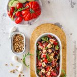 Tomaten-Auberginen-Salat mit Mozzarella und Rucola