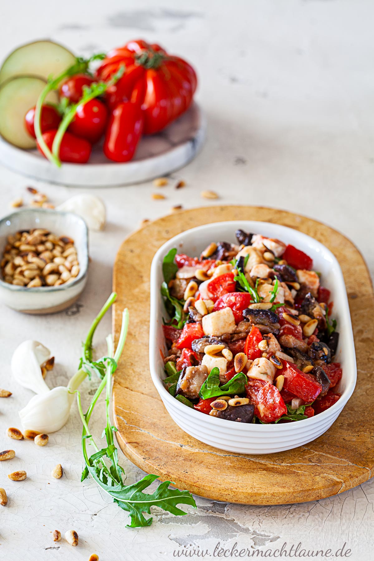Tomaten-Auberginen-Salat mit Mozzarella und Rucola - lecker macht laune