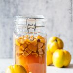 Quittenessig {hausgemacht}