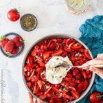 Tomaten-Erdbeer-Salat mit Burrata