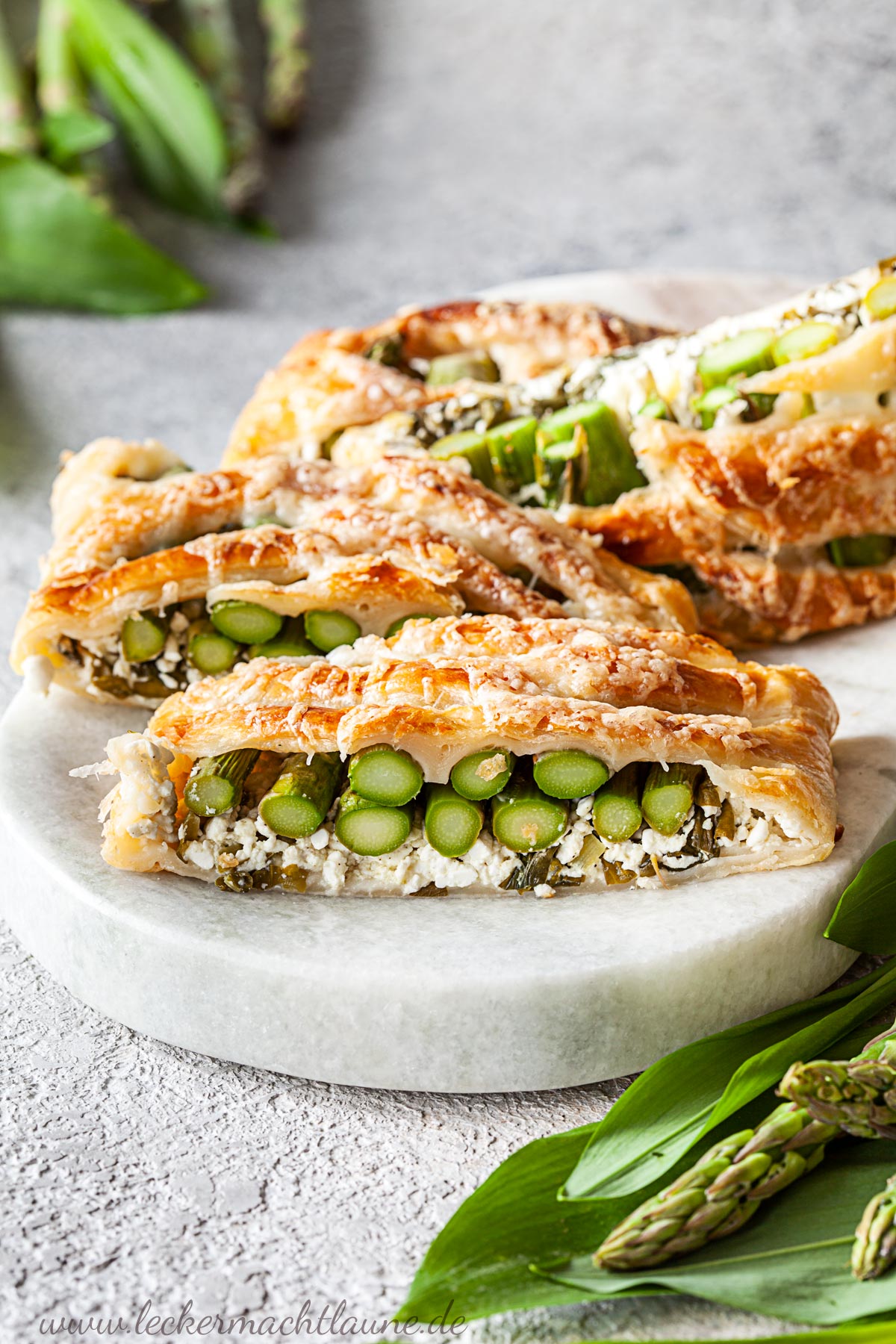 Spargel-Bärlauch-Zöpfe