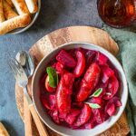 Rote-Beete-Apfel-Eintopf mit Salsiccia